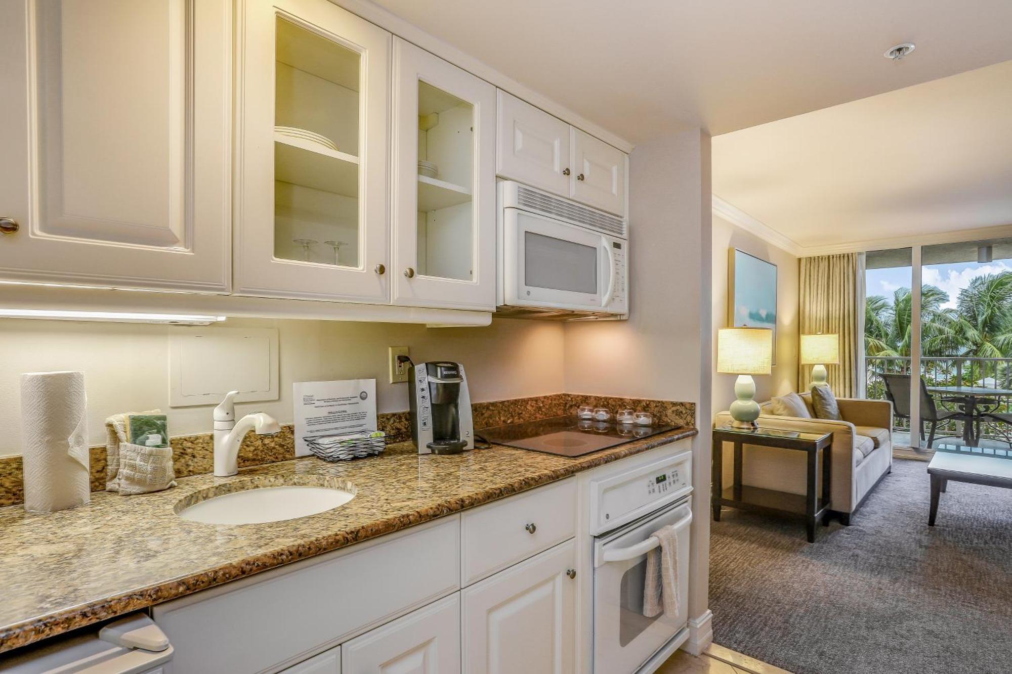 Marco Beach Ocean Resort IV Marco Island Room photo